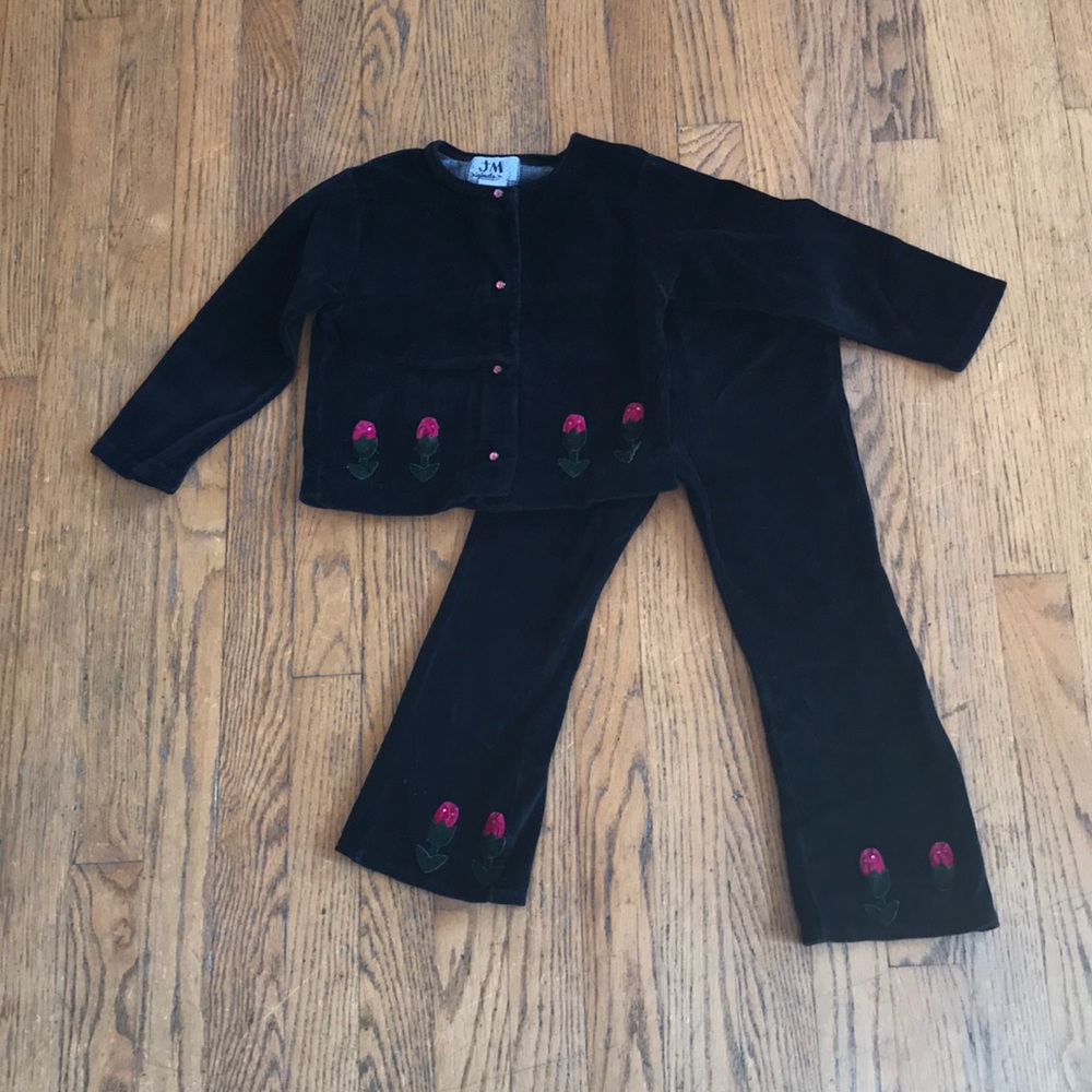 Girls 2pc velour set by JM Originals. Size 4